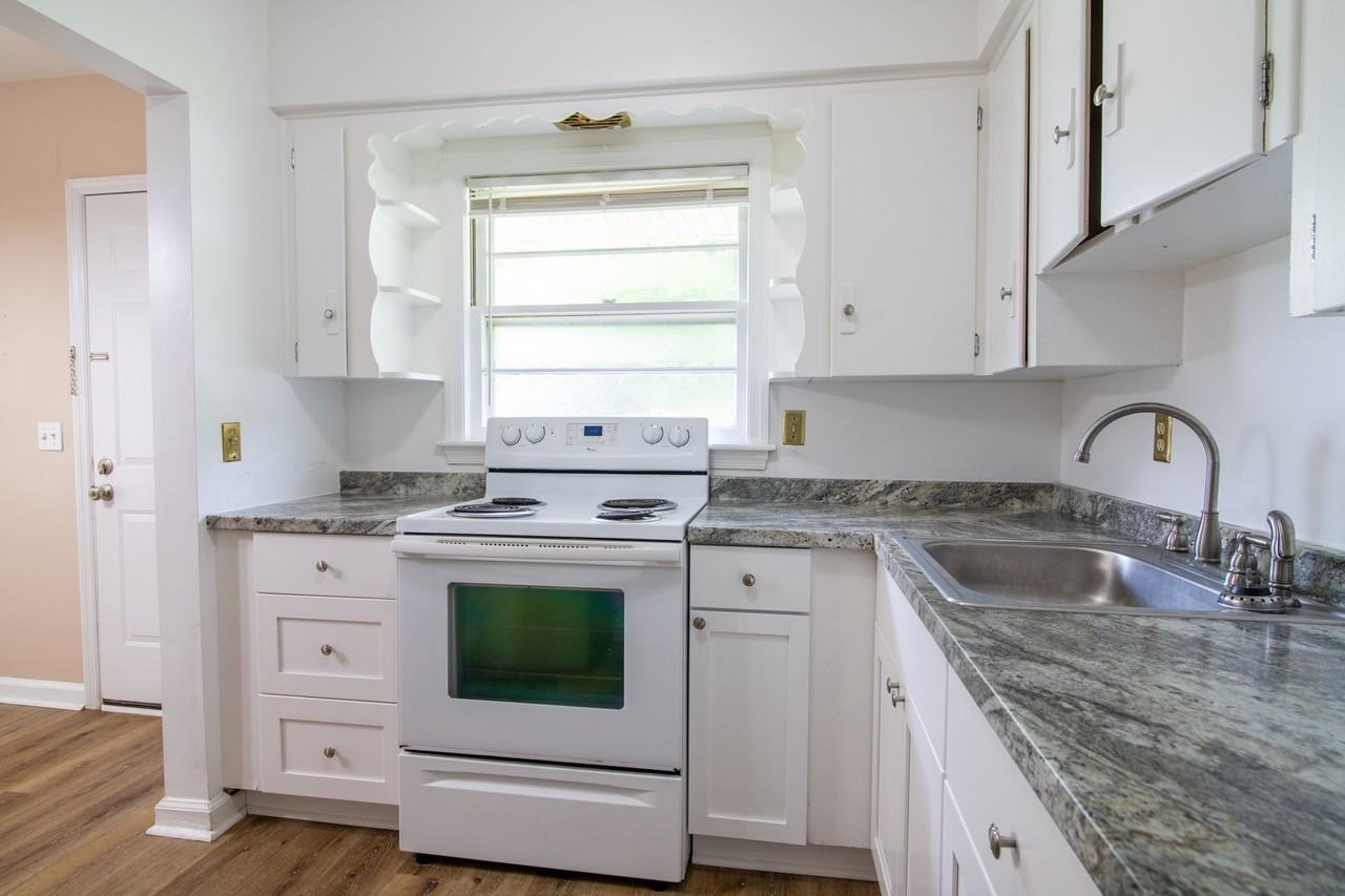 2005 Cherokee Dr - Photo 6 of 12