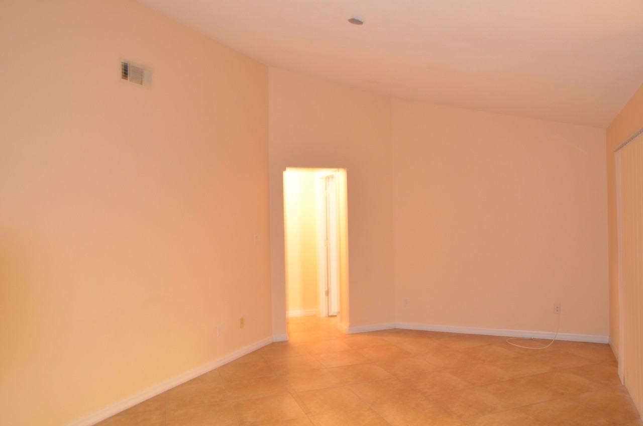 5913 White Egret Ln - Photo 5 of 13