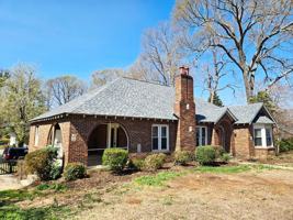 featured image of 422 Alamance Rd