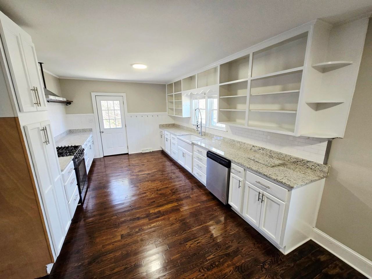 422 Alamance Rd - Photo 6 of 21