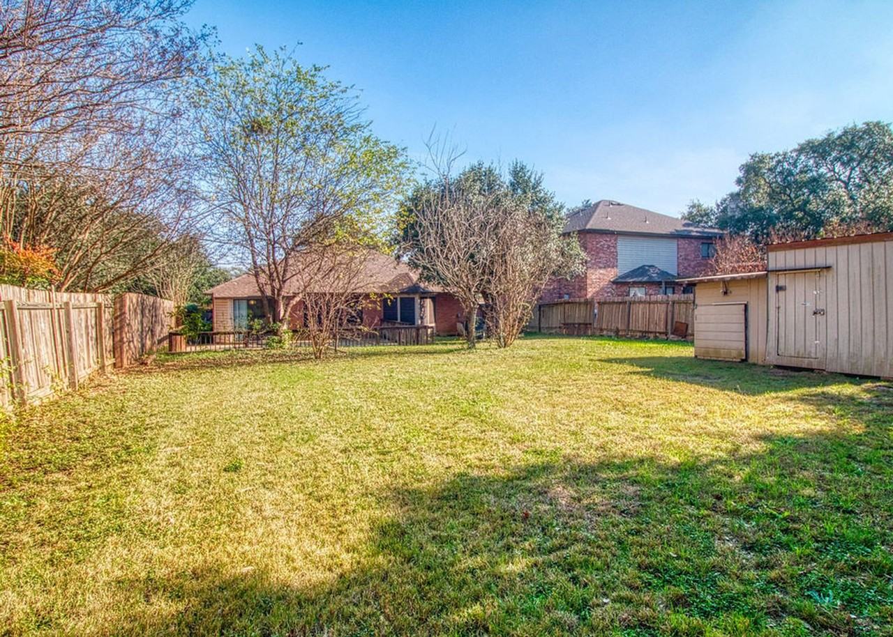 13911 Edge Point Dr - Photo 7 of 15