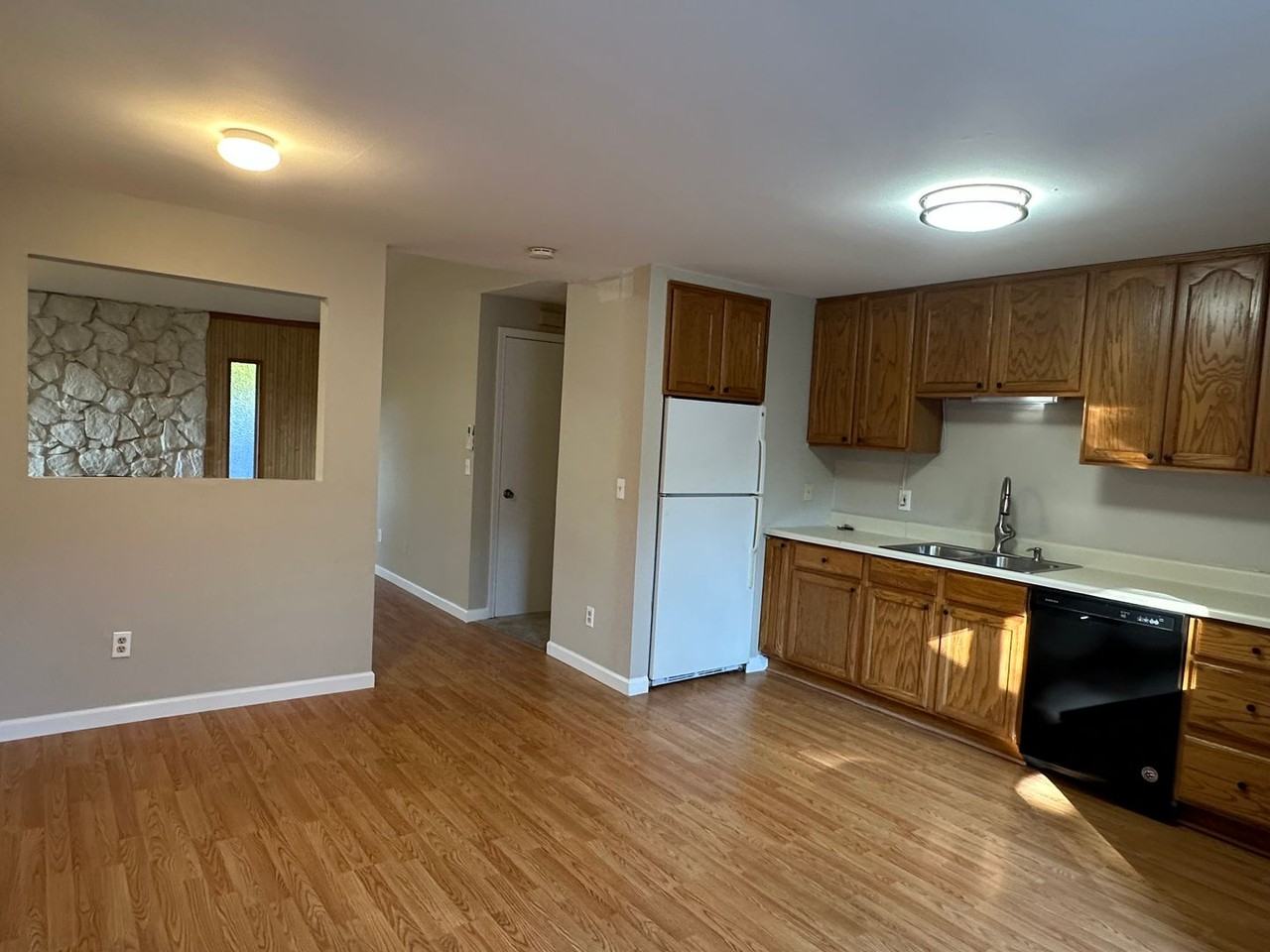 398 Nw 183rd Ave - Photo 4 of 22