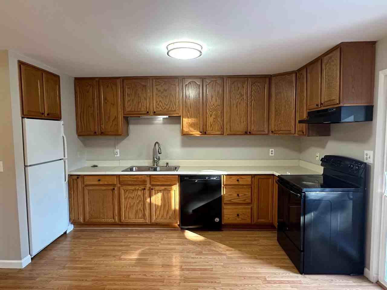 398 Nw 183rd Ave - Photo 5 of 22