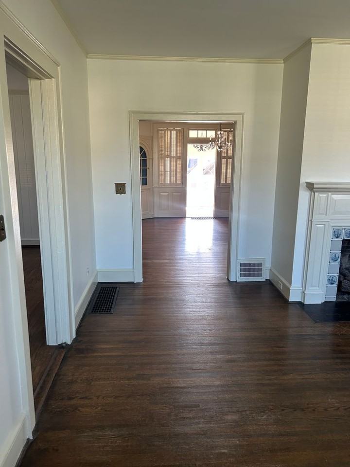 101 W Augusta Pl - Photo 4 of 22