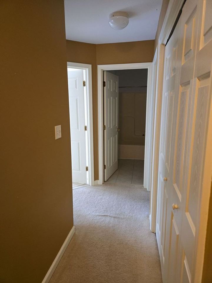 1970 Ashley Dr - Photo 6 of 7