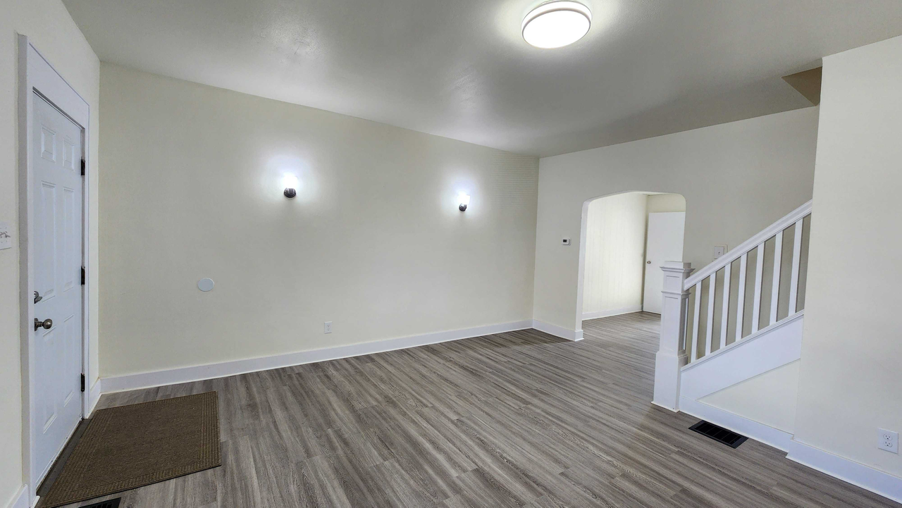 2308 Arlington Ave - Photo 2 of 23