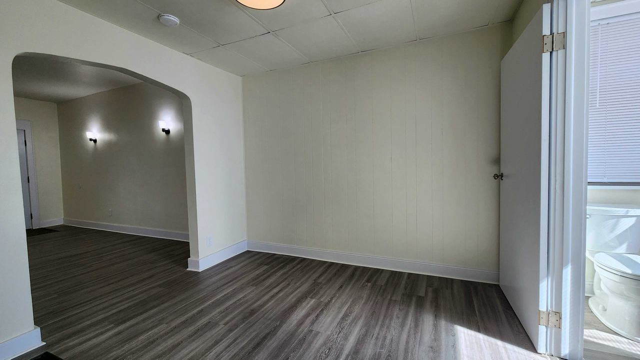 2308 Arlington Ave - Photo 7 of 23