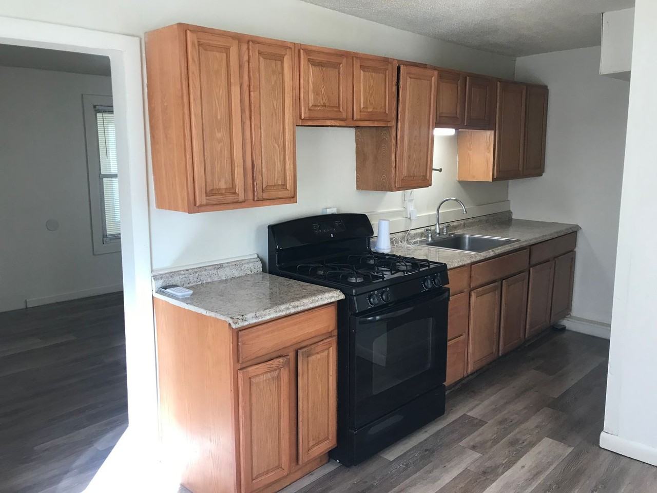 85 Pardee St - Photo 7 of 24