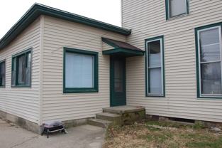 112 E Van Buren St #3 - Photo 1 of 1