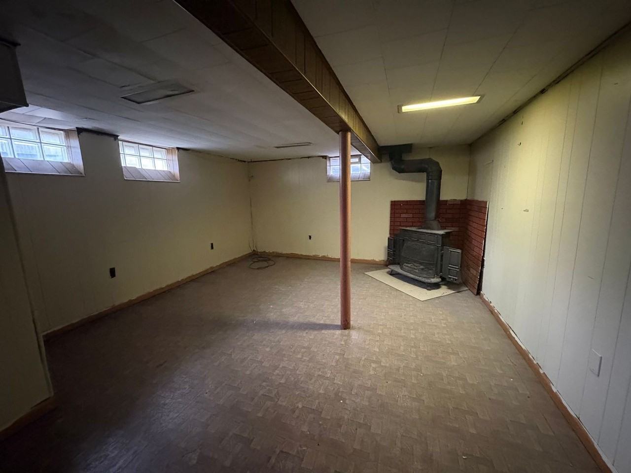 12401 Garland Ave - Photo 2 of 10