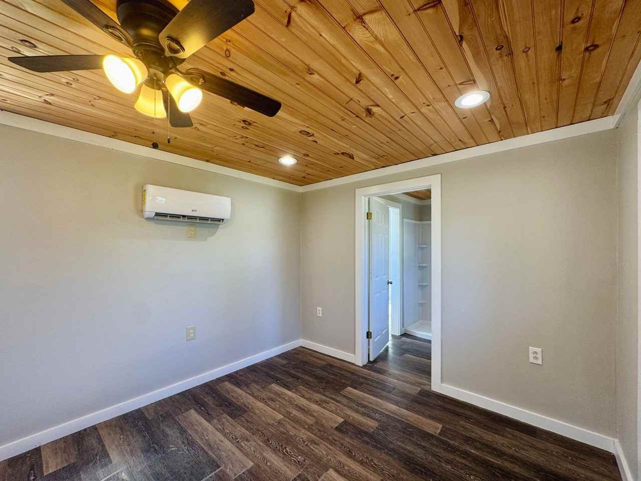 509 Ferrell St - Photo 5 of 6