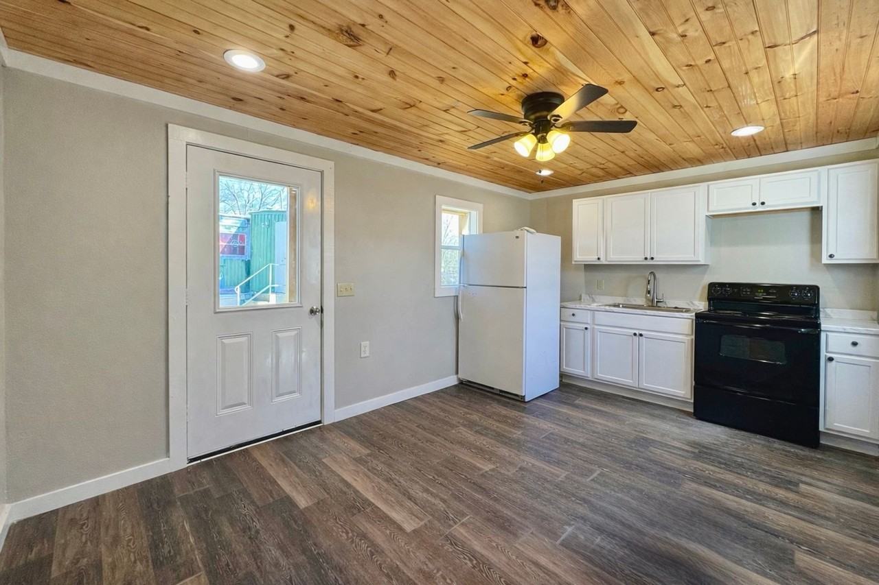 509 Ferrell St - Photo 6 of 6