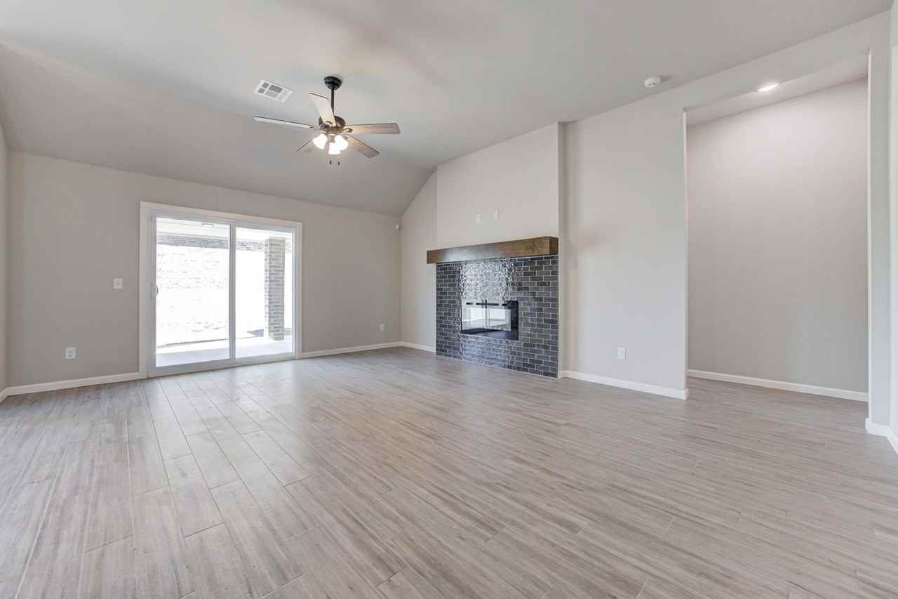 1167 Atlantic Ave - Photo 3 of 22