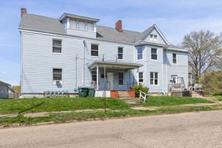 205 W Cambridge St - Photo 1 of 1