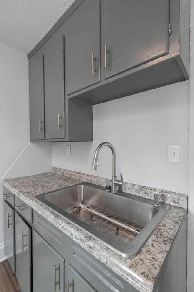 205 W Cambridge St - Photo 7 of 12