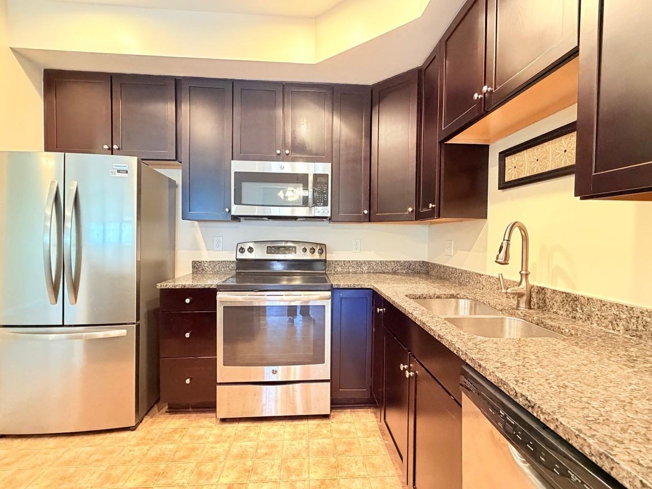 115 Hale Cir - Photo 7 of 12