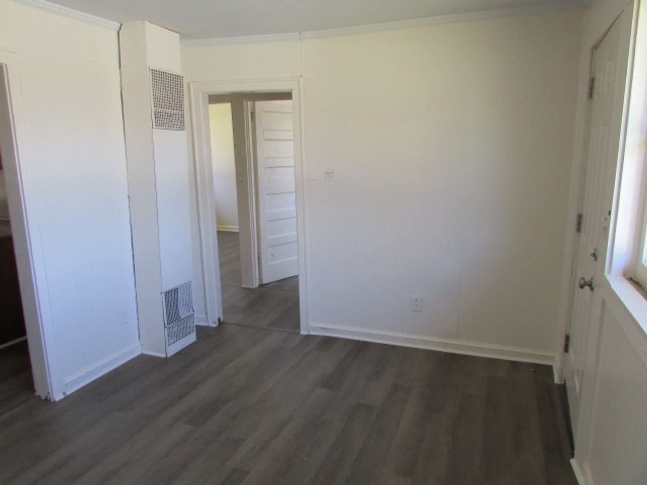 213 Highland Ave - Photo 2 of 7