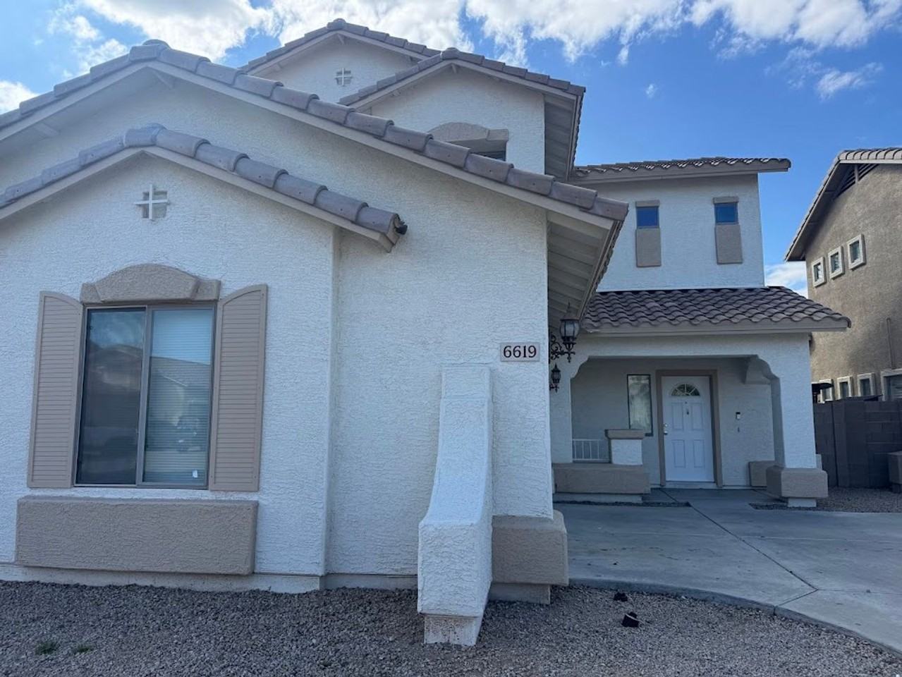 6619 W Desert Hills Dr - Photo 2 of 7