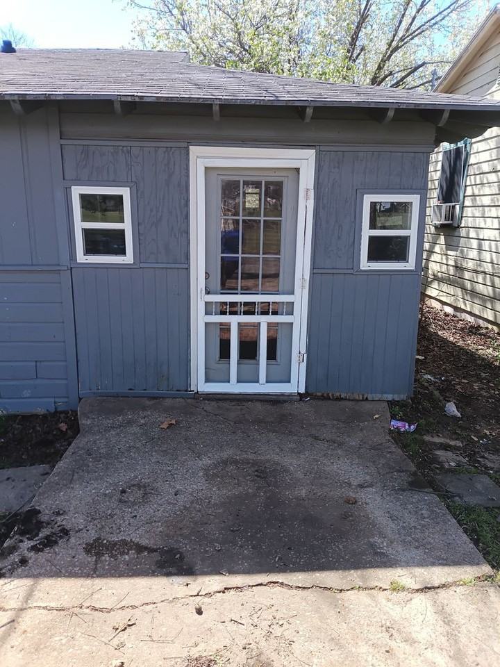 632 E Sears St - Photo 2 of 13