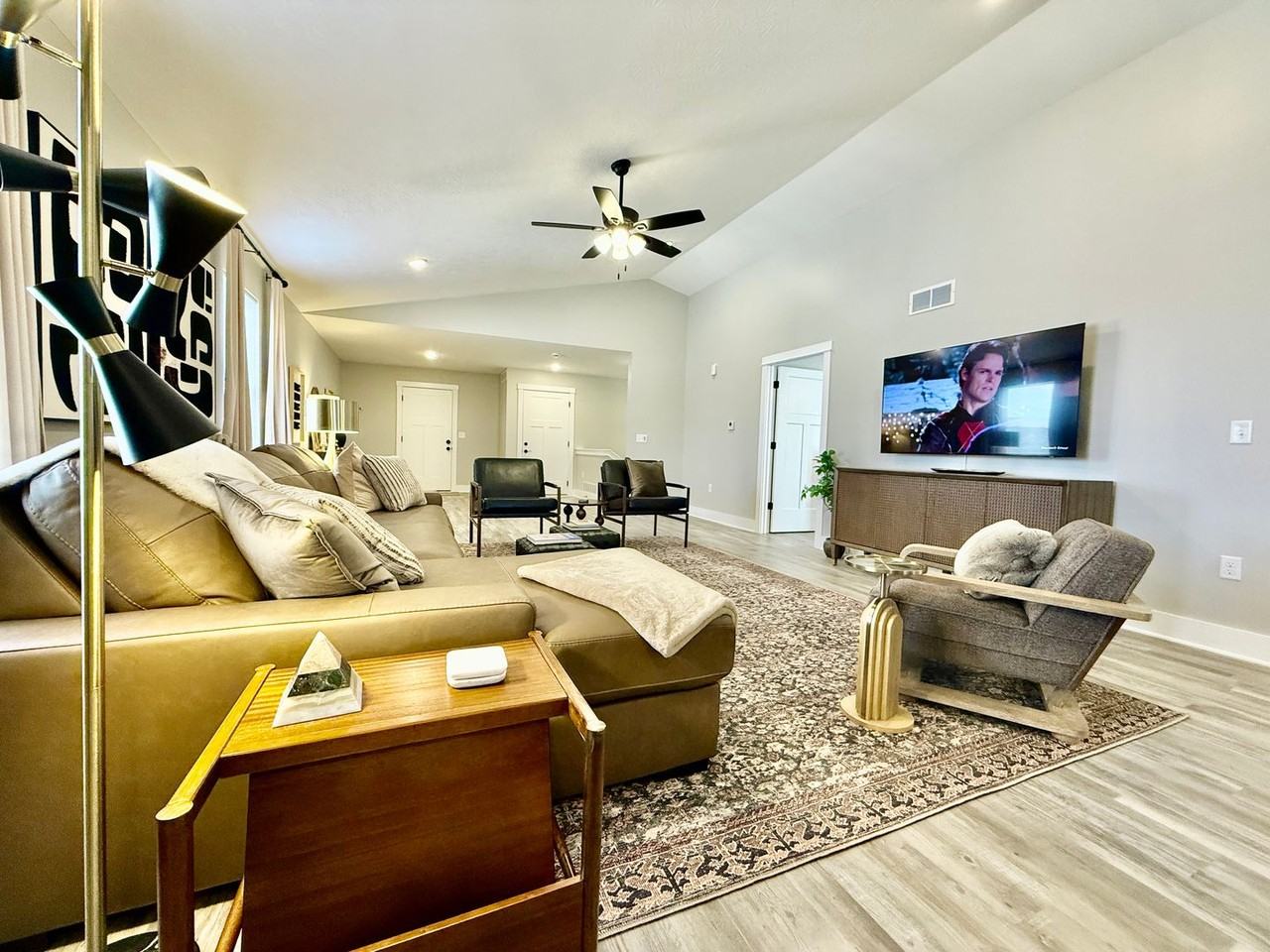 7845 2nd St - Photo 2 of 50