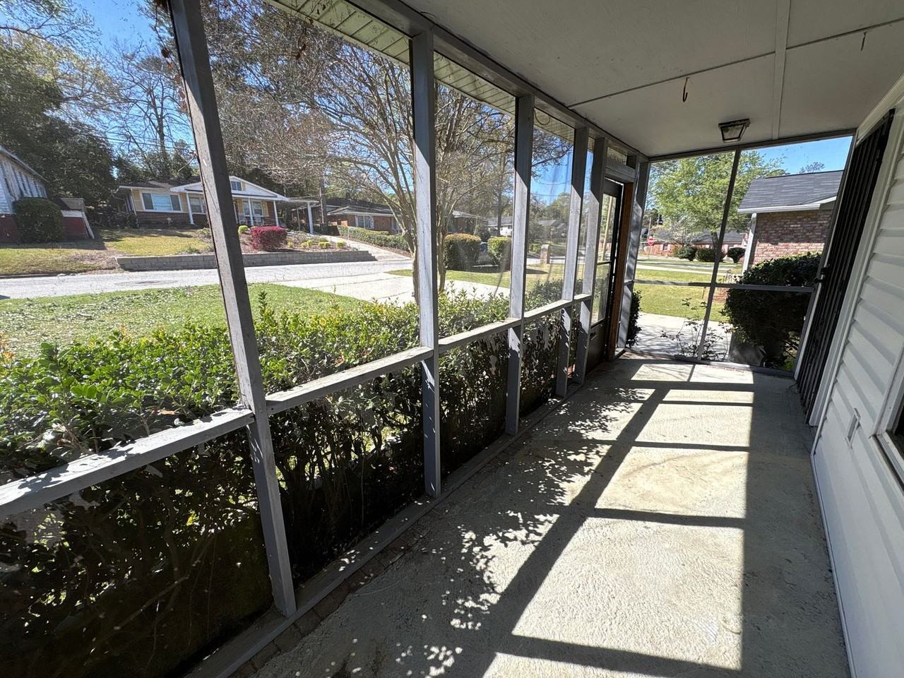 2737 Royal St - Photo 2 of 17