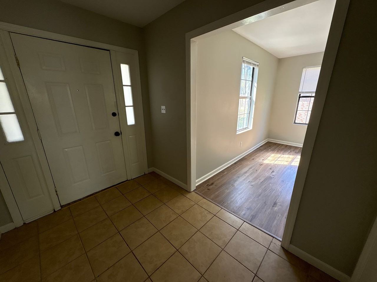 2737 Royal St - Photo 3 of 17