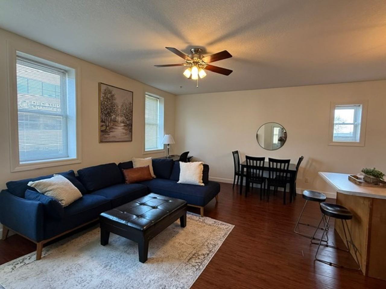 135 E Prairie Ave - Photo 4 of 9