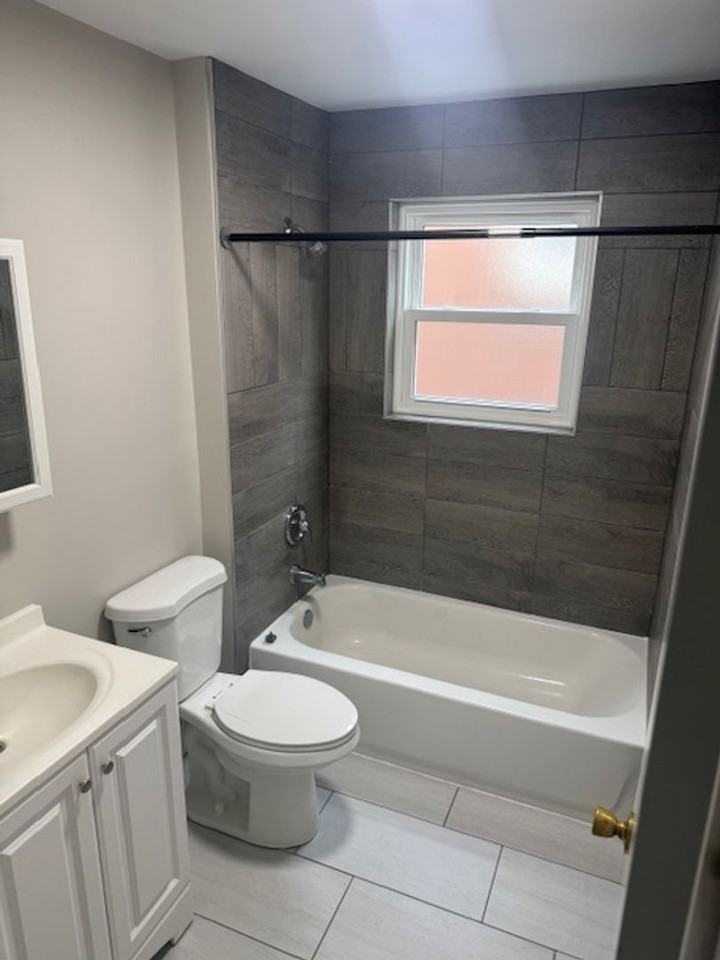 18006 Wentworth Ave - Photo 2 of 14