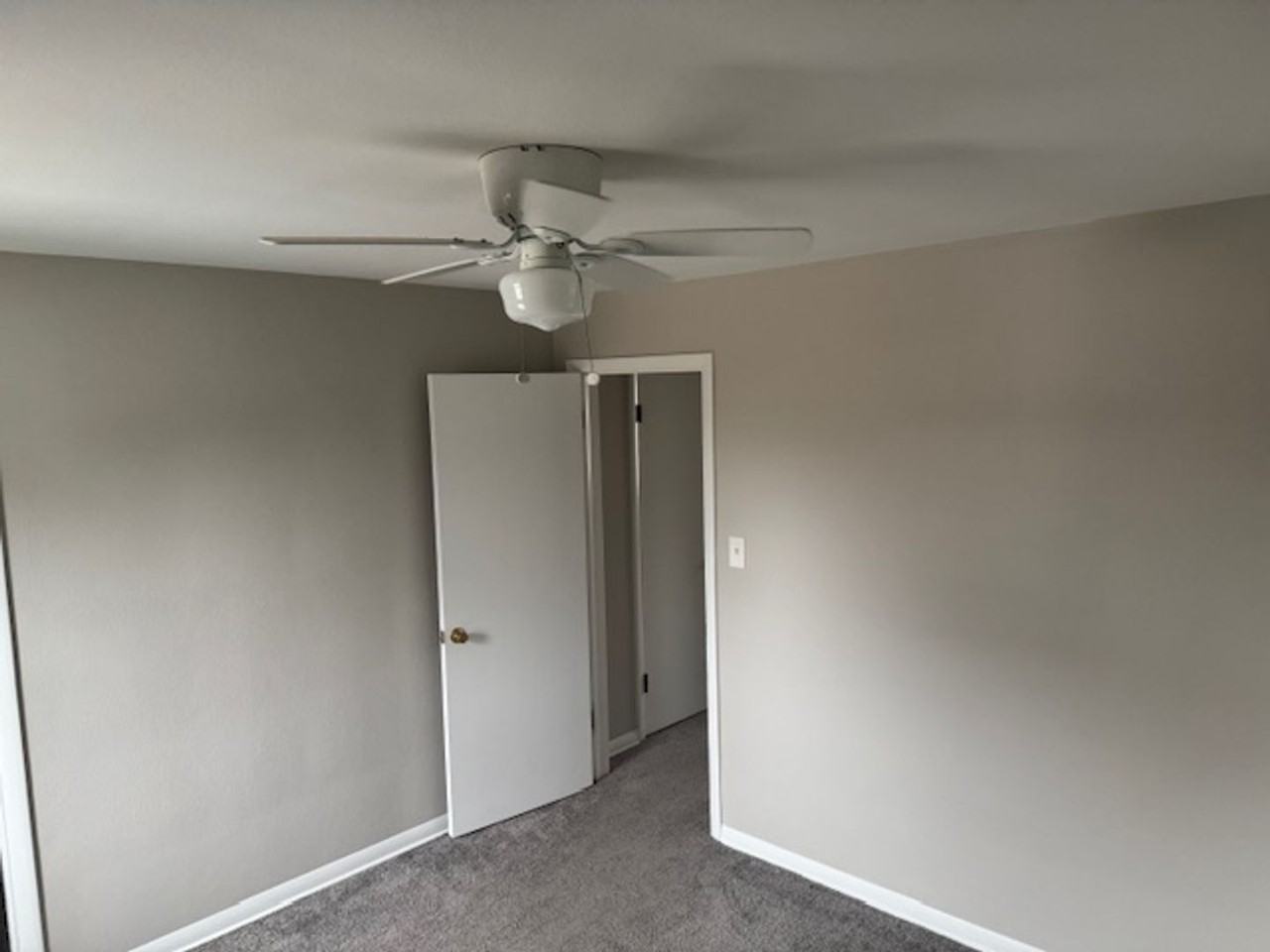 18006 Wentworth Ave - Photo 3 of 14