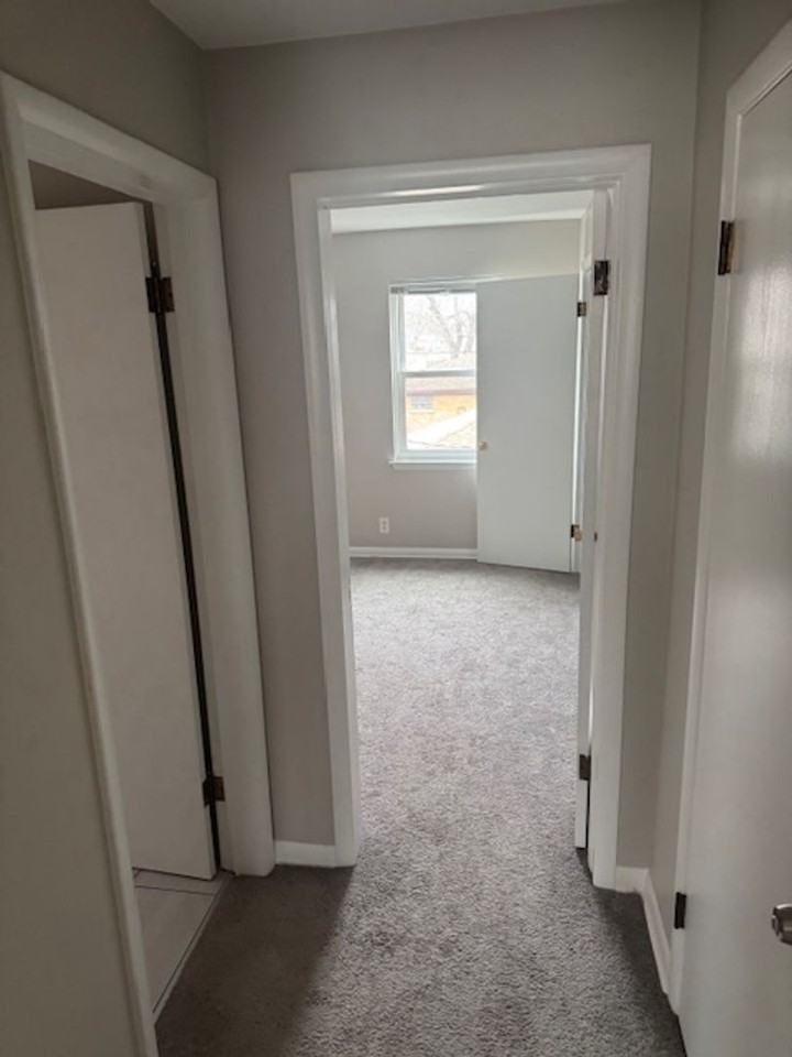 18006 Wentworth Ave - Photo 5 of 14