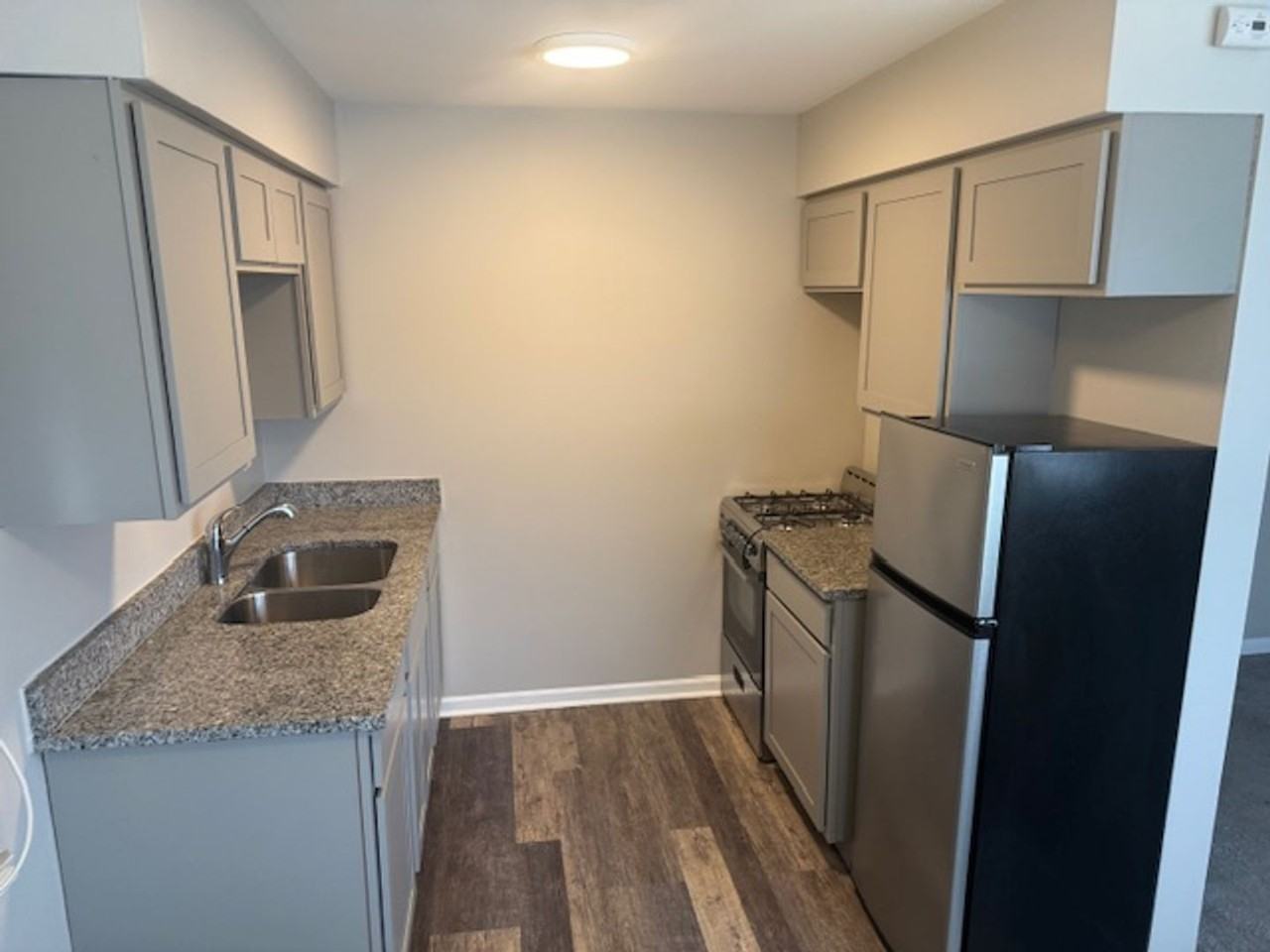 18006 Wentworth Ave - Photo 6 of 14