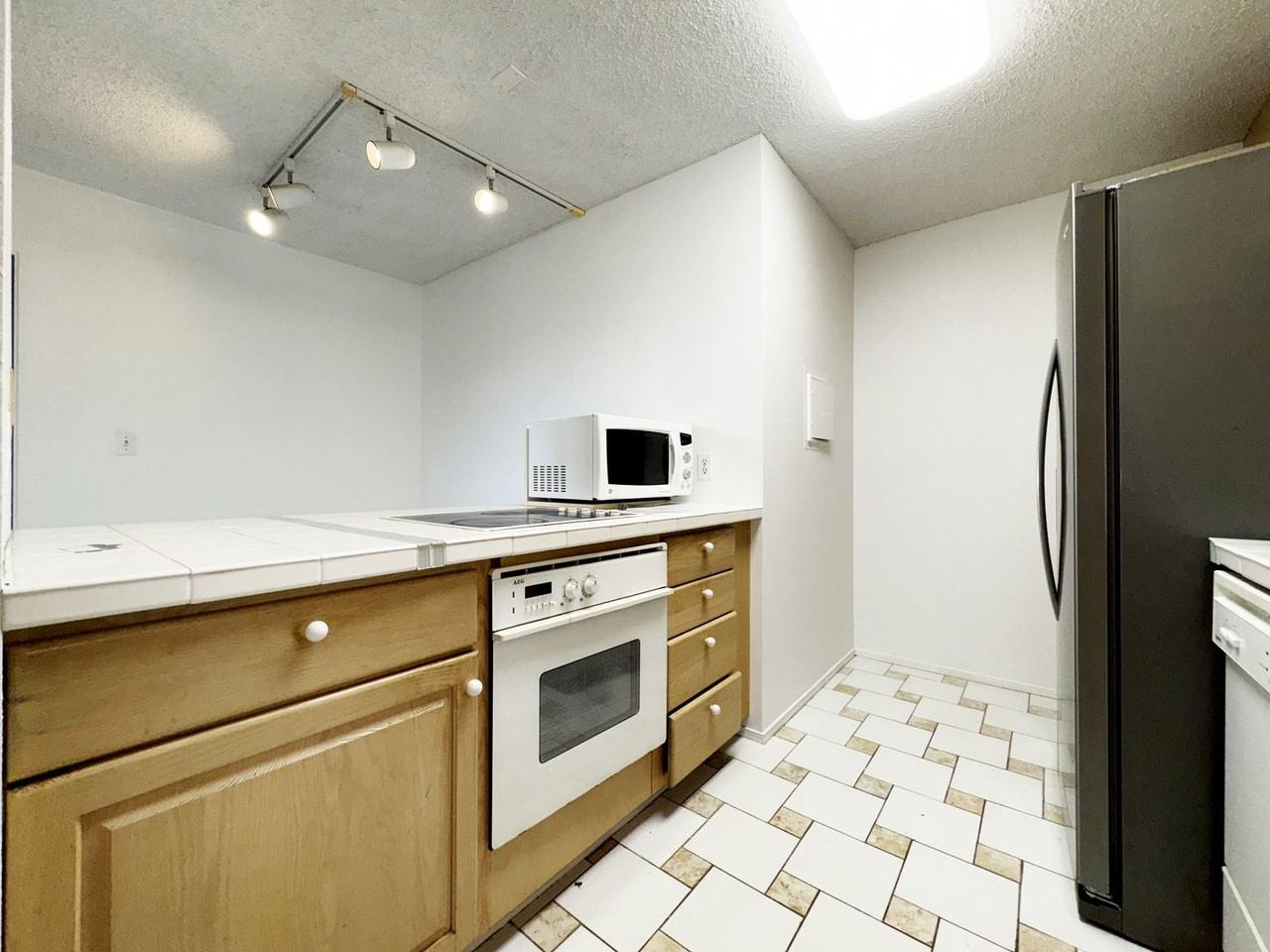 3731 Kanaina Ave #237 - Photo 3 of 12