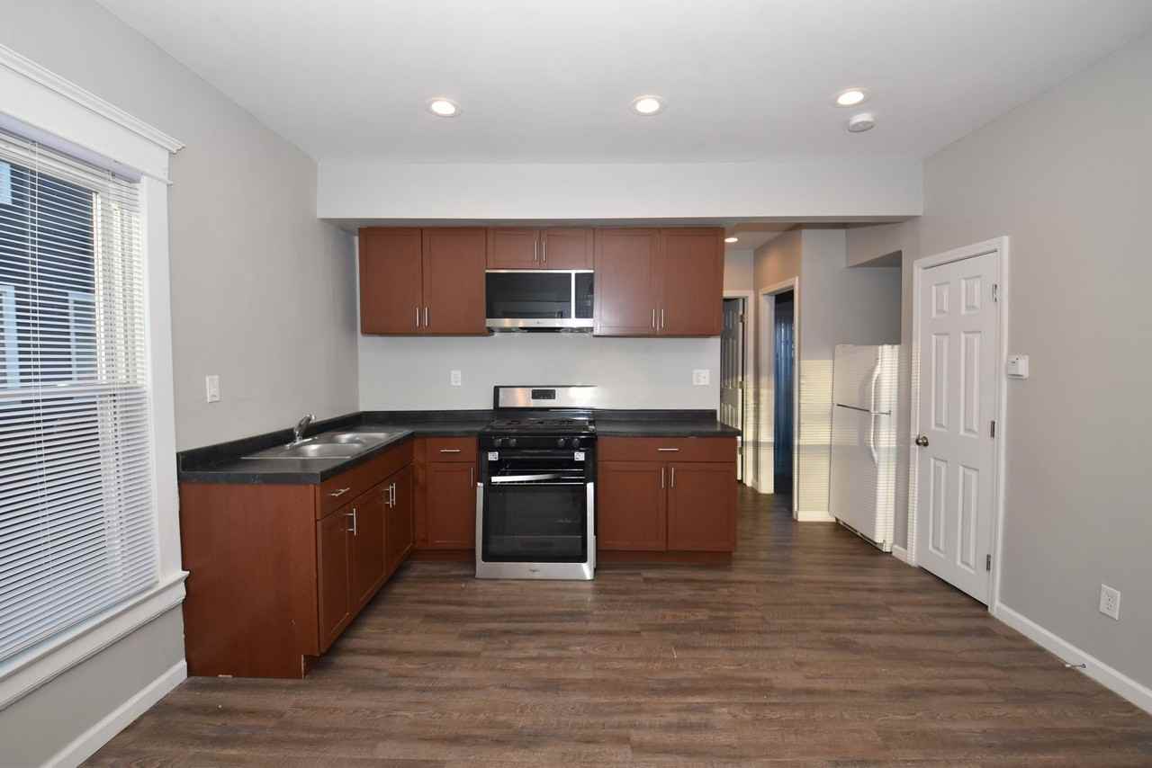 111 S West St - Photo 5 of 13