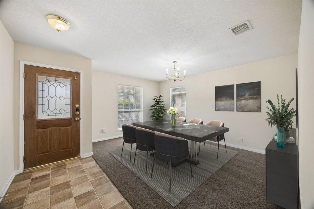 20218 Stonegrove Ct - Photo 2 of 23