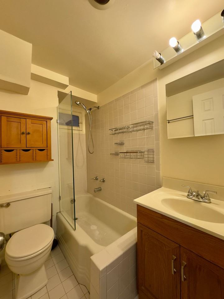 2811 N Calvert St - Photo 3 of 17