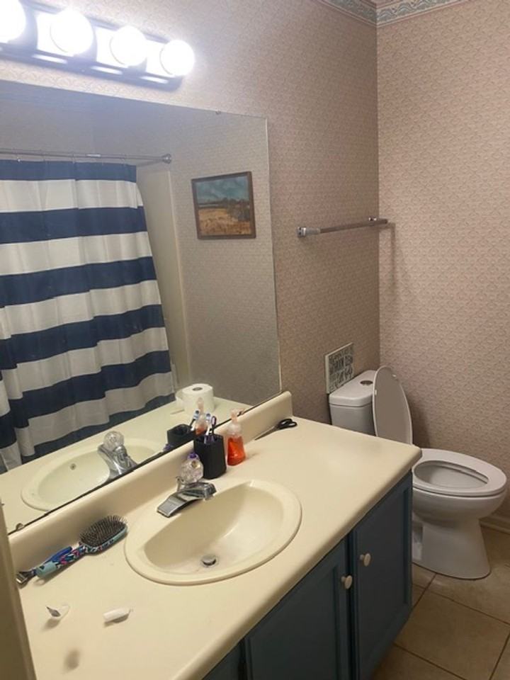 110 Botts Ave - Photo 6 of 9