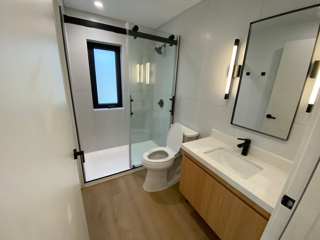 1320 River St - Photo 4 of 10