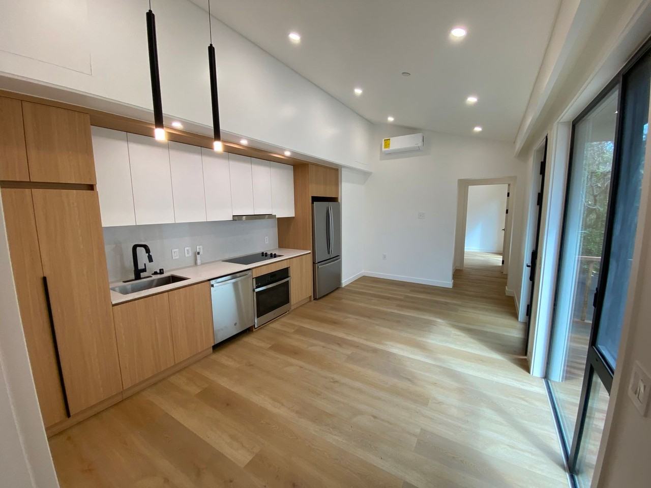 1320 River St - Photo 5 of 10