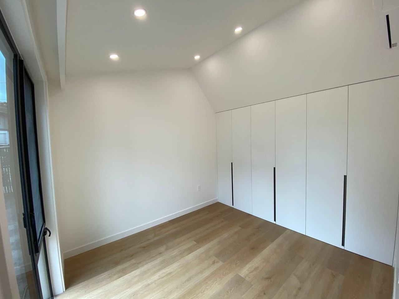 1320 River St - Photo 7 of 10