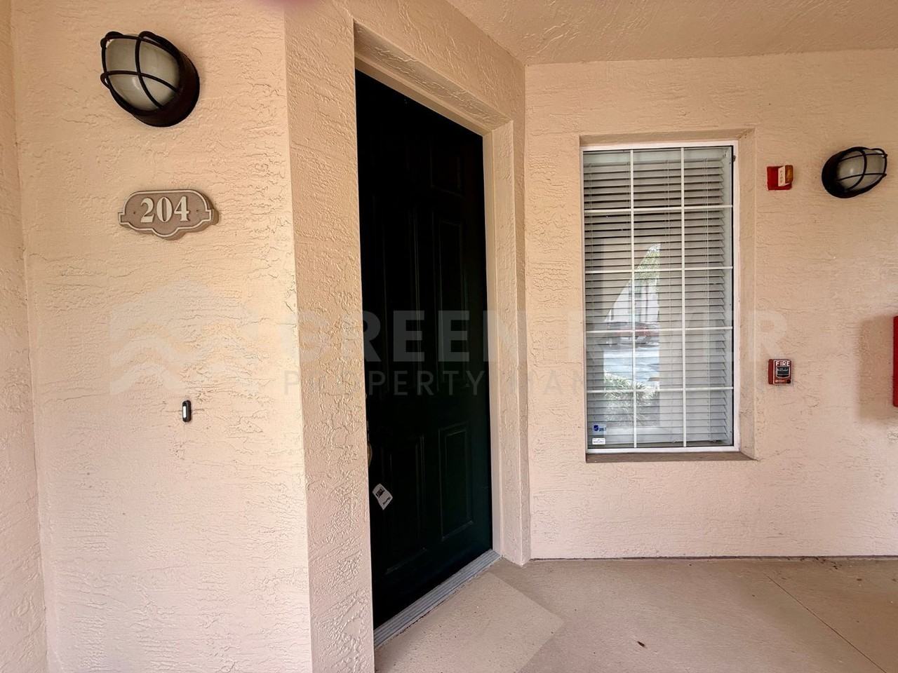 204 Augusta Cir - Photo 3 of 35