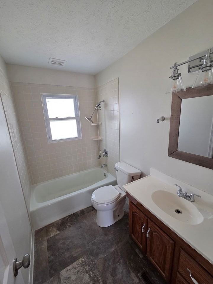 10909 Westover Rd - Photo 3 of 21