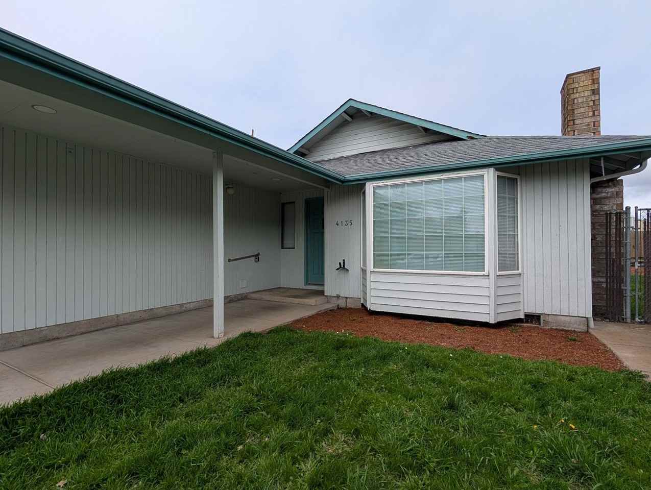 4135 Jessen Dr - Photo 4 of 30