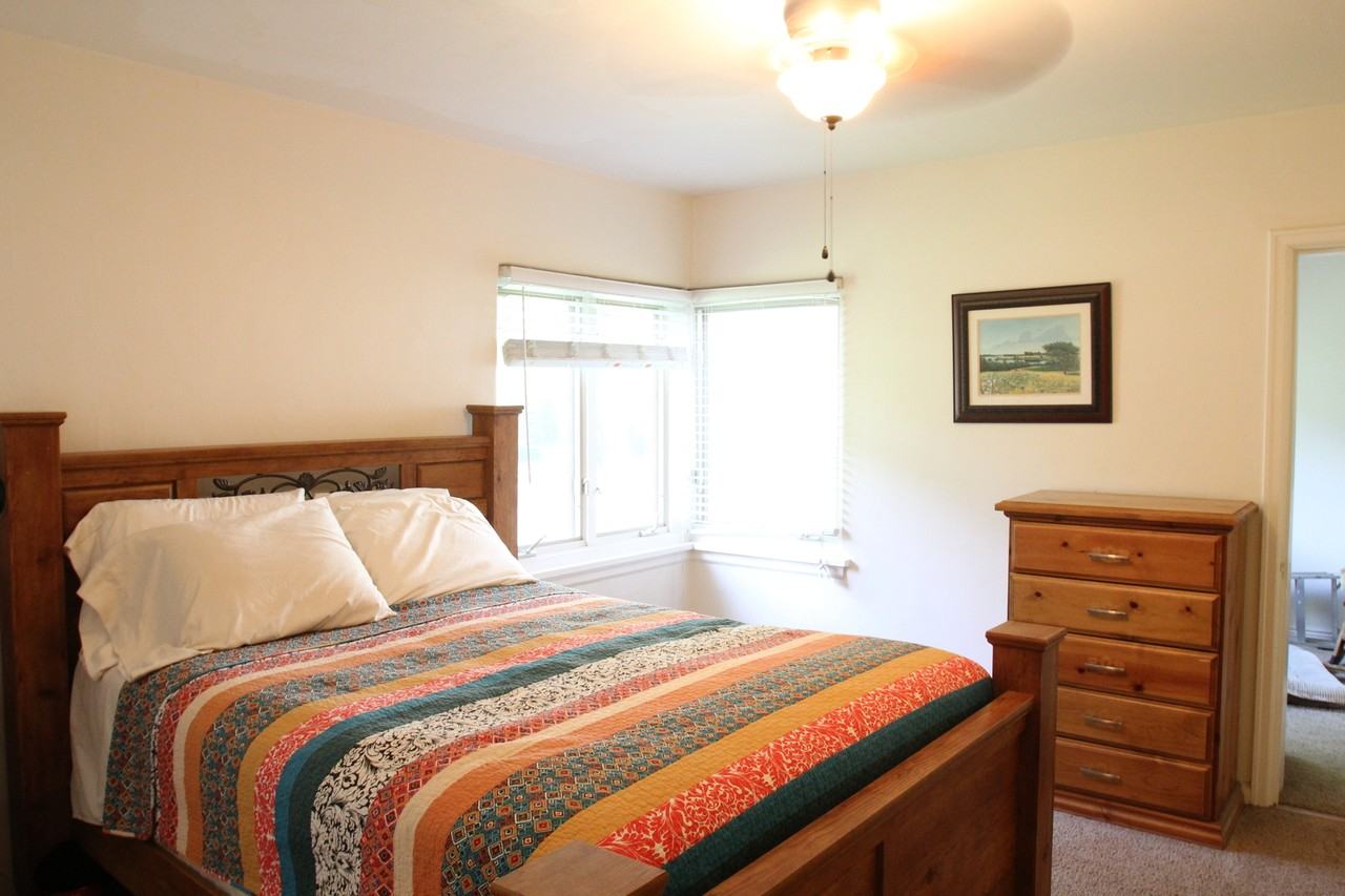 817 E 2nd Ave - Photo 7 of 22