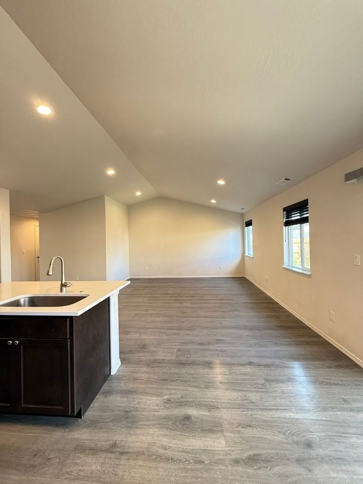 3665 Durst St - Photo 3 of 19