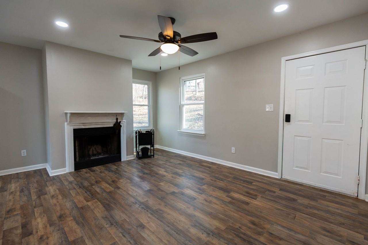 462 Wild Rose Ln - Photo 3 of 37