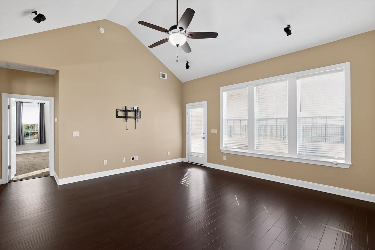 2226 Kendall Park Dr - Photo 7 of 24