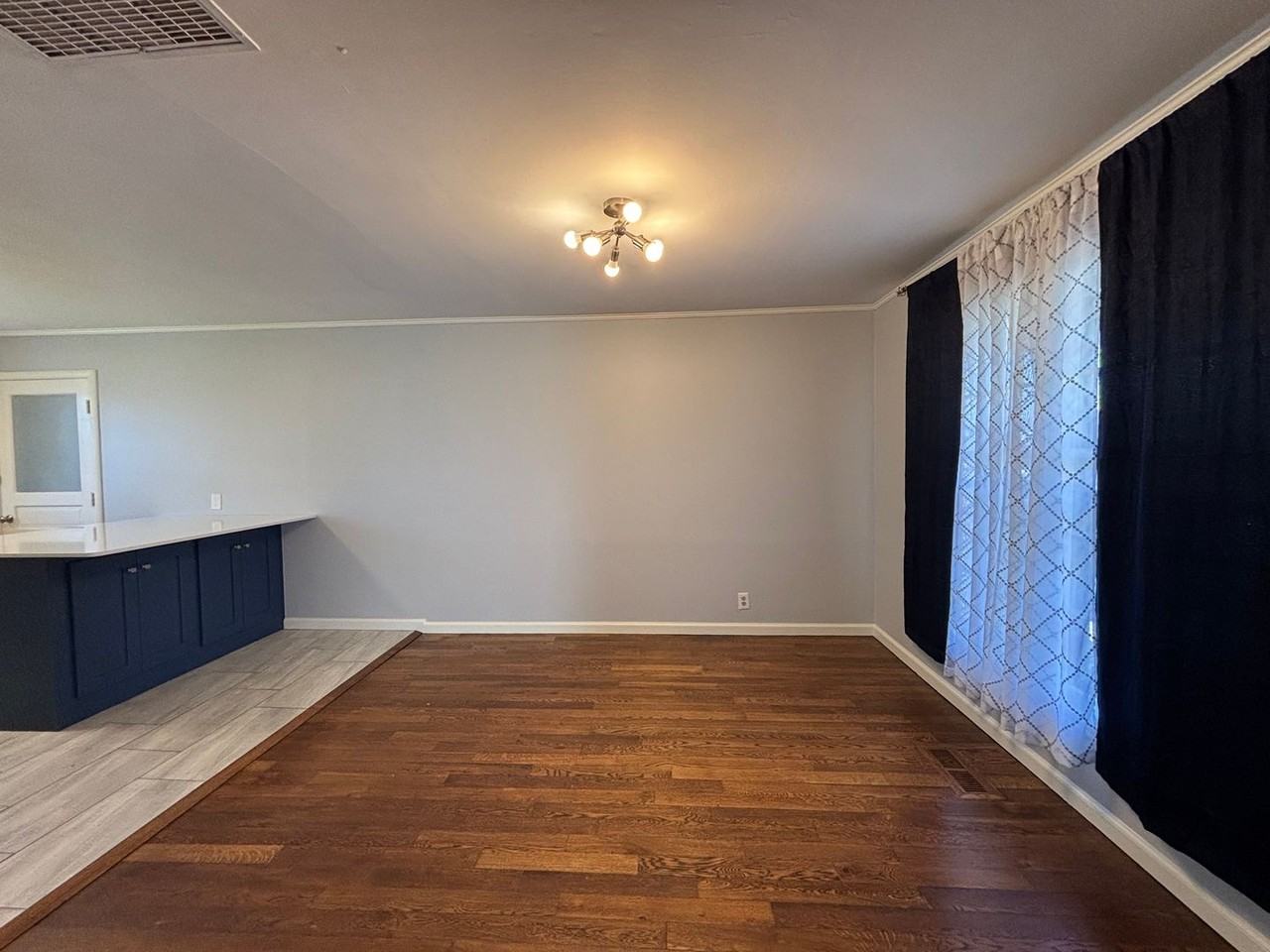 734 S Richmond Ave - Photo 3 of 21