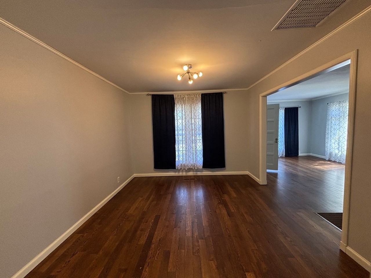 734 S Richmond Ave - Photo 5 of 21