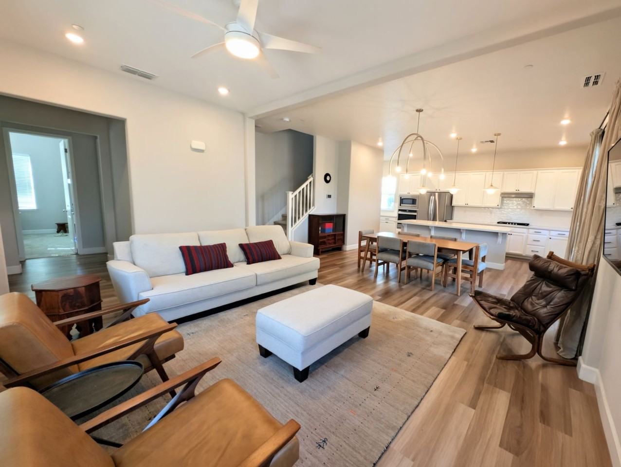 3993 Cavestri Cir - Photo 4 of 47