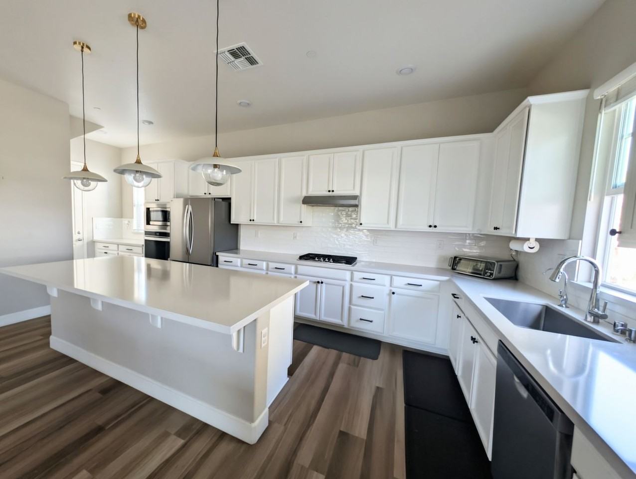 3993 Cavestri Cir - Photo 7 of 47